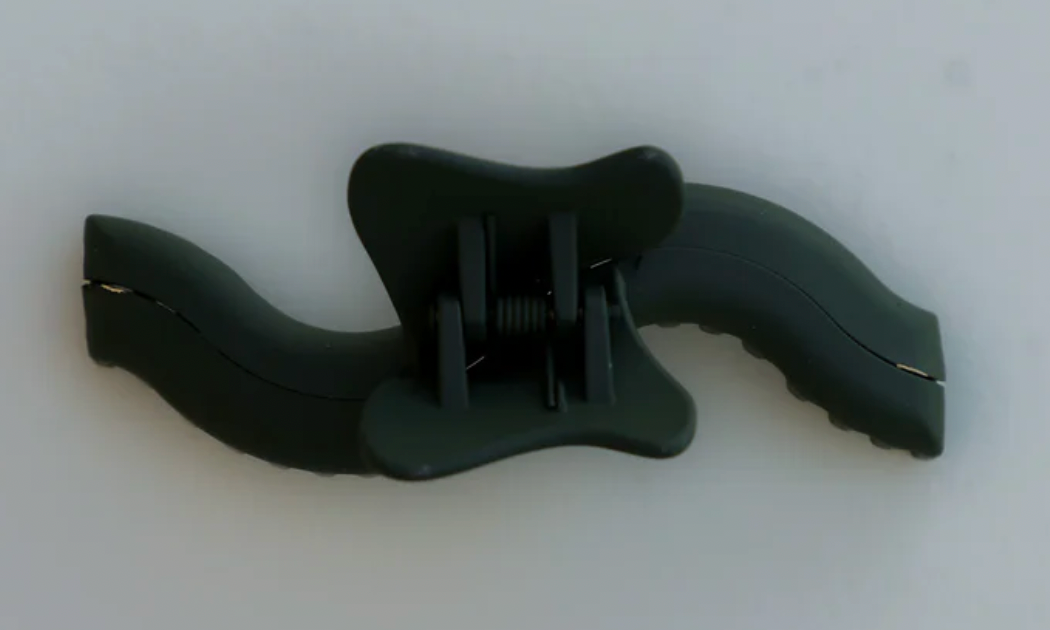 Wavy Midi Hold Everything Claw