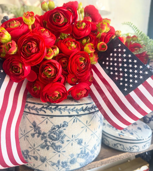 11" Mini Ranunculus Bundle Stems