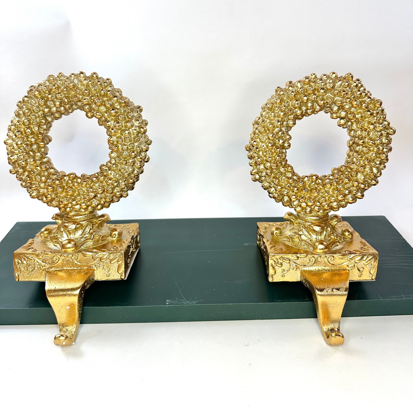 Antique Gold Resin Stocking Holder