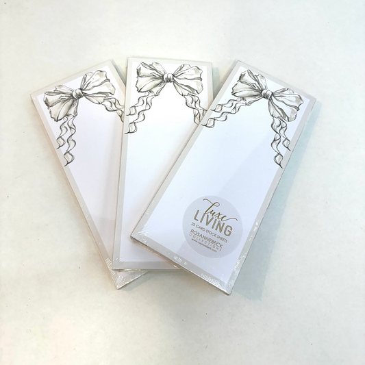 Crème Colored Bow Luxe Skinny Pad