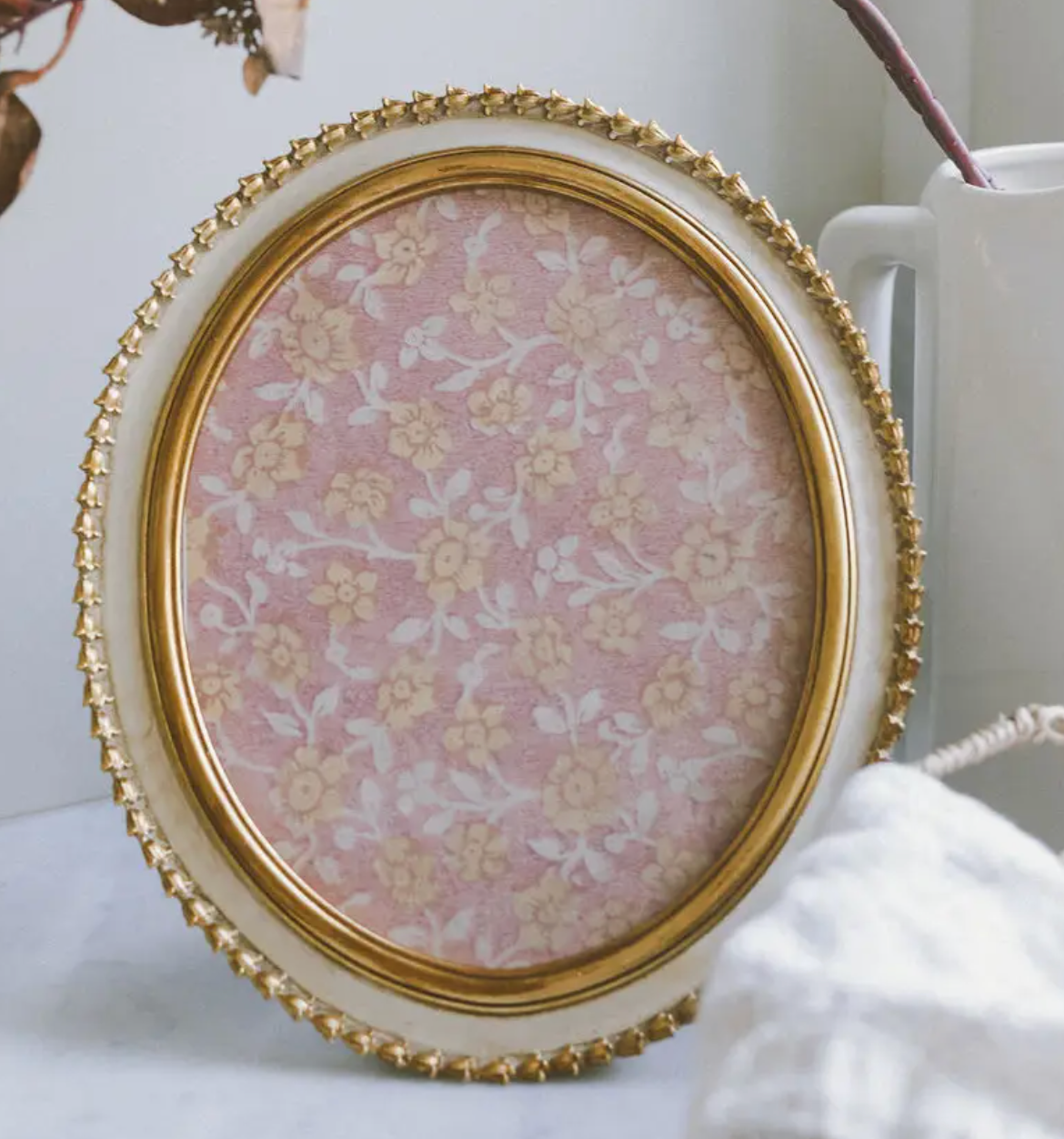Cream & Gold Oval Photo Frame