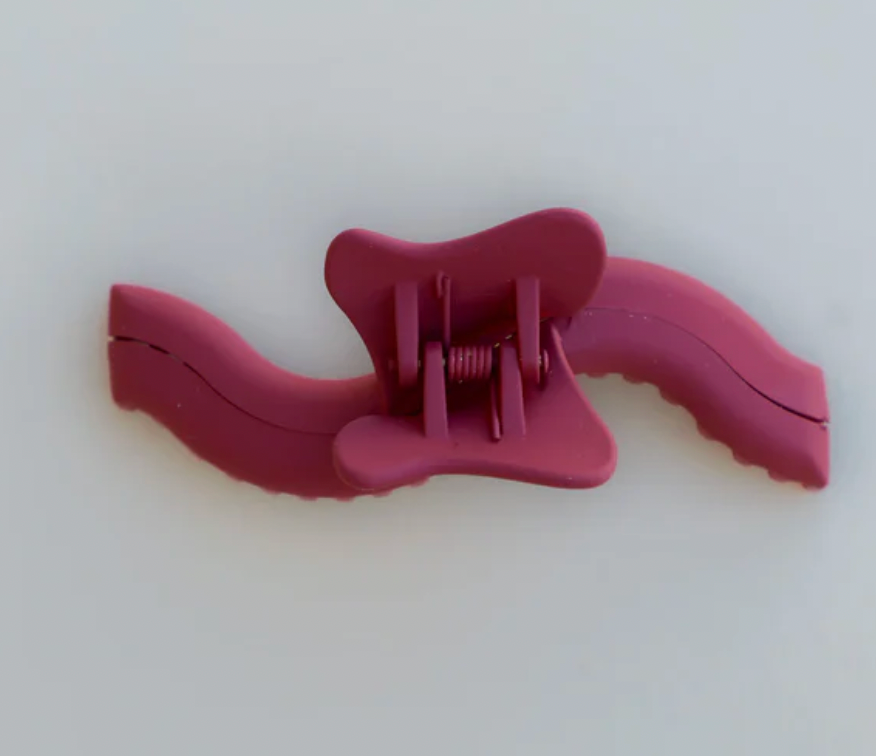 Wavy Midi Hold Everything Claw
