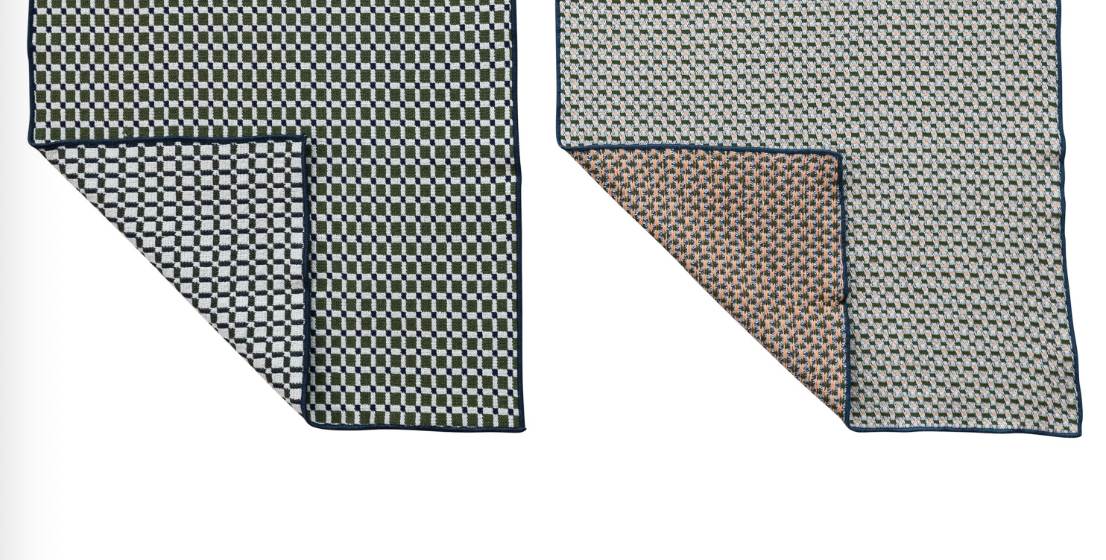 Tea Towel with Pattern and Edge